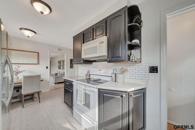 3720 S 54 Street, Lincoln, NE 68506