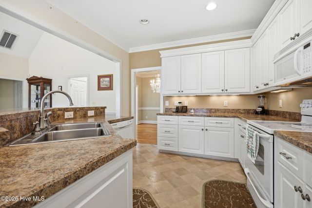 106 Magnolia Drive, Winterville, NC 28590