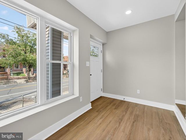 5736 SPRUCE ST, Philadelphia, PA 19139