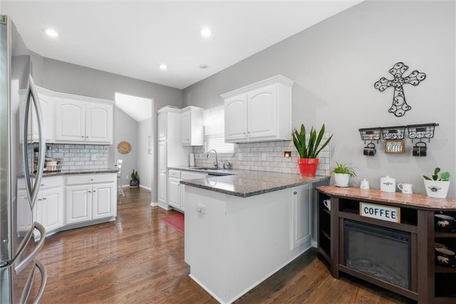 800 S Meadowbrook Street, Gardner, KS 66030