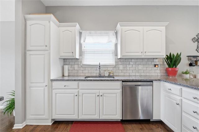 800 S Meadowbrook Street, Gardner, KS 66030