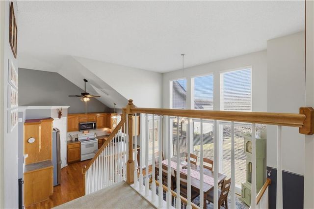 1829 White Tail Lane, Liberty, MO 64068