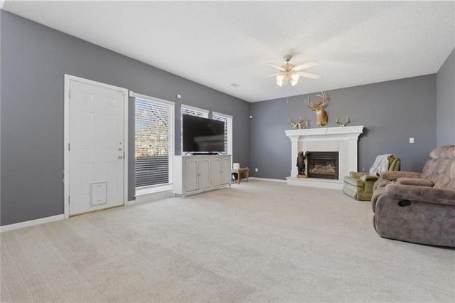 1829 White Tail Lane, Liberty, MO 64068