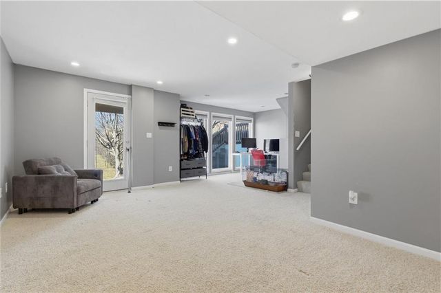 1829 White Tail Lane, Liberty, MO 64068