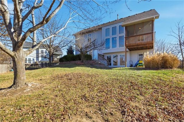 1829 White Tail Lane, Liberty, MO 64068