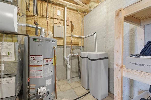 1829 White Tail Lane, Liberty, MO 64068