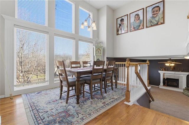 1829 White Tail Lane, Liberty, MO 64068