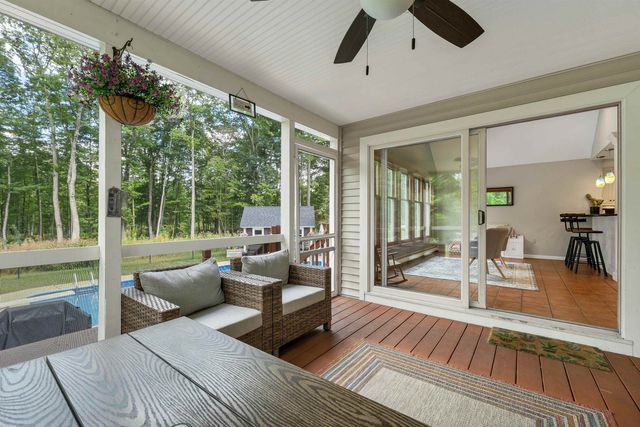 27 Oakmont Drive, Concord, NH 03301