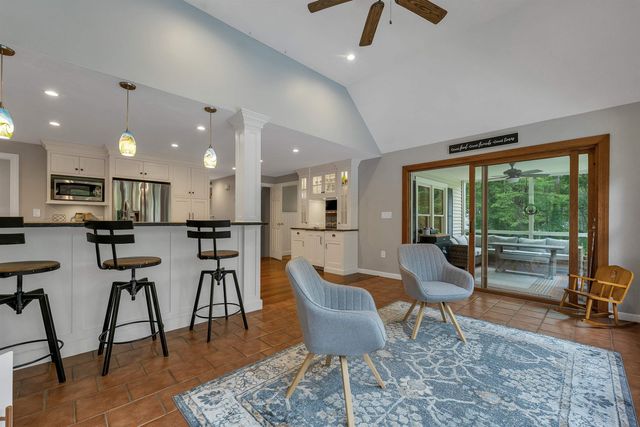 27 Oakmont Drive, Concord, NH 03301