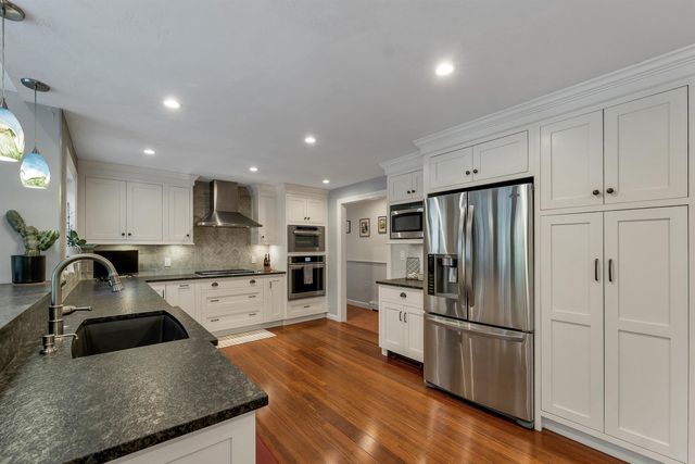 27 Oakmont Drive, Concord, NH 03301