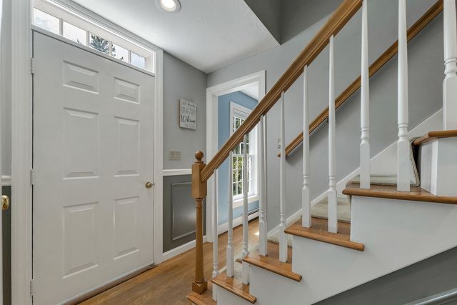 27 Oakmont Drive, Concord, NH 03301