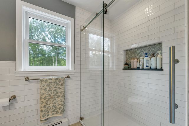 27 Oakmont Drive, Concord, NH 03301