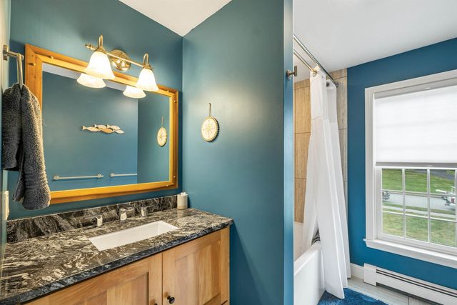 27 Oakmont Drive, Concord, NH 03301