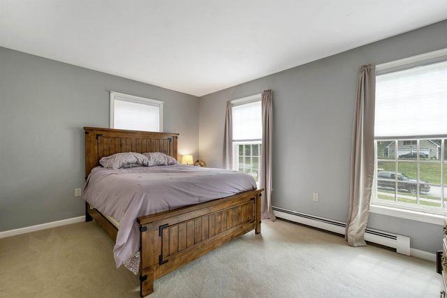 27 Oakmont Drive, Concord, NH 03301