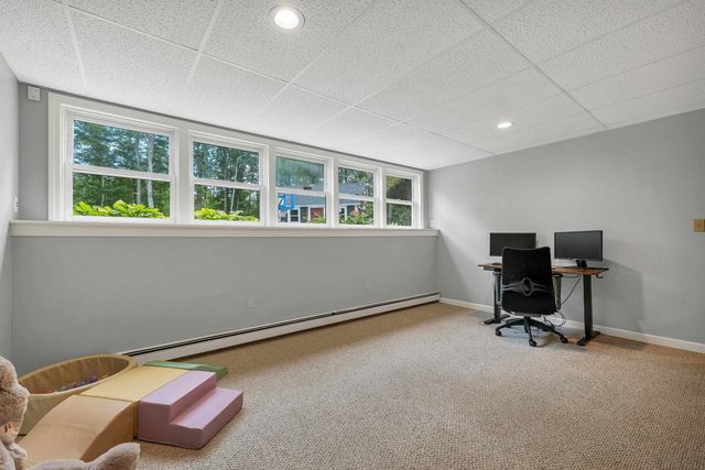 27 Oakmont Drive, Concord, NH 03301