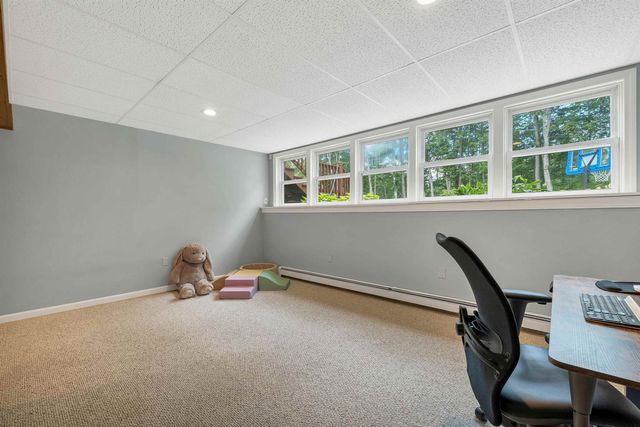 27 Oakmont Drive, Concord, NH 03301