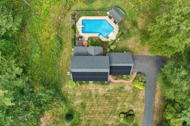 27 Oakmont Drive, Concord, NH 03301