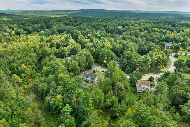 27 Oakmont Drive, Concord, NH 03301