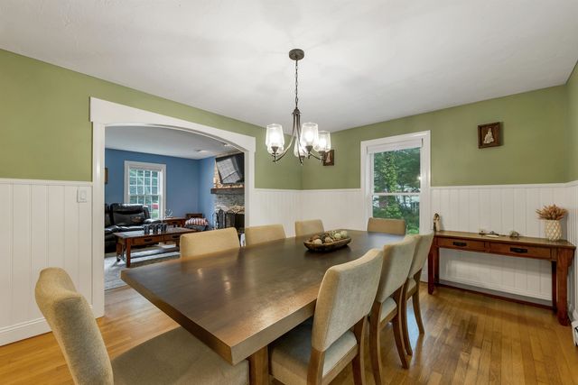 27 Oakmont Drive, Concord, NH 03301