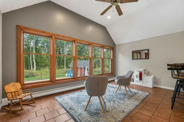 27 Oakmont Drive, Concord, NH 03301