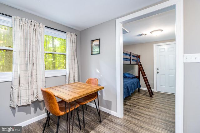 238 PONDS CT, Berkeley Springs, WV 25411