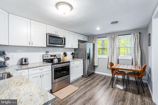 238 PONDS CT, Berkeley Springs, WV 25411