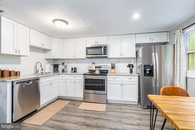 238 PONDS CT, Berkeley Springs, WV 25411