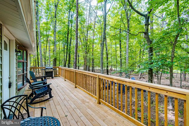 238 PONDS CT, Berkeley Springs, WV 25411