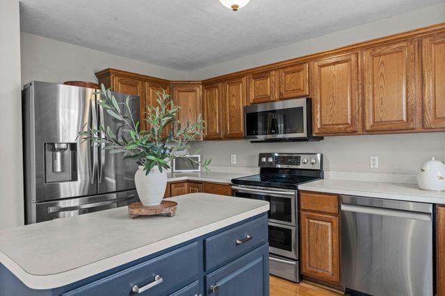 19330 Ellington Trail, Farmington, MN 55024