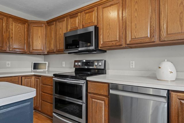 19330 Ellington Trail, Farmington, MN 55024