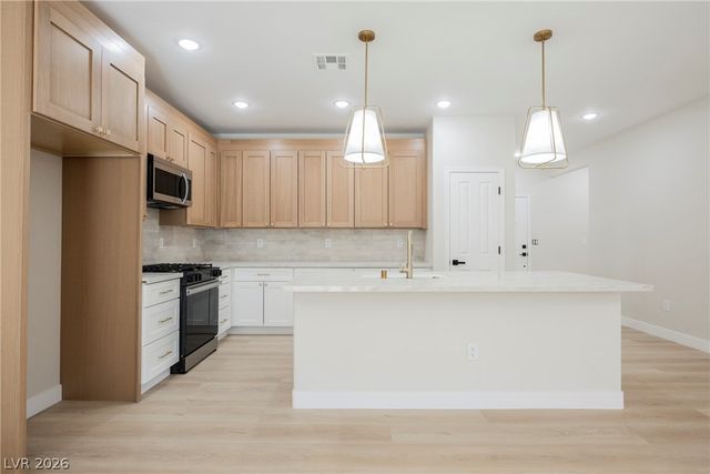 2409 Hamonah Drive, Henderson, NV 89044