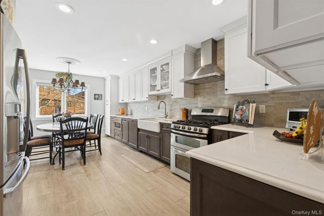 56 Stonegate Drive, Staten Island, NY 10304