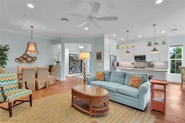 6561 Dominica DR 8-101, Naples, FL 34113