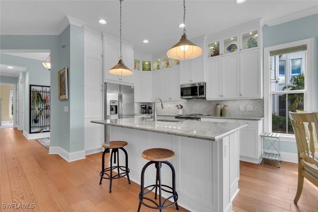 6561 Dominica DR 8-101, Naples, FL 34113