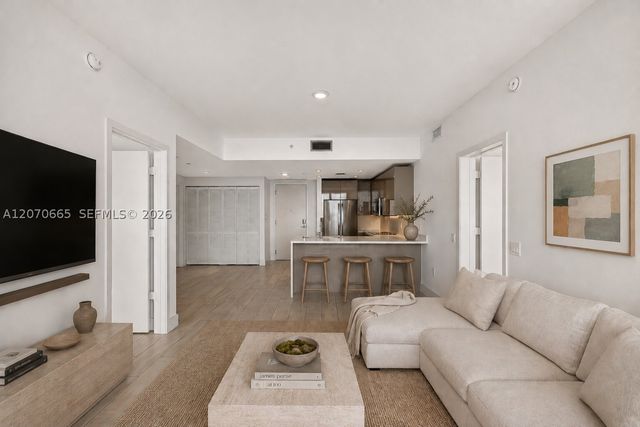 2000 Metropica Way 2111, Sunrise, FL 33323