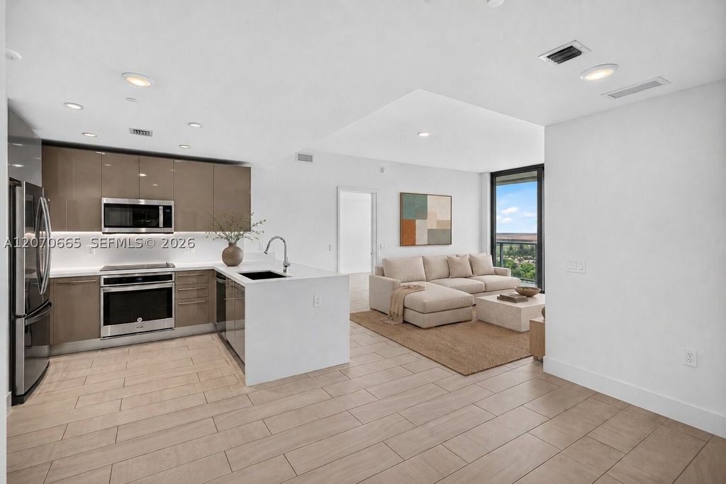 2000 Metropica Way 2111, Sunrise, FL 33323