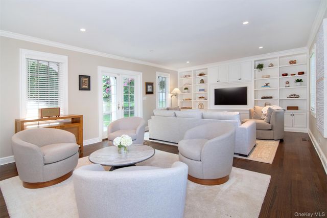 42 Summit Avenue, Bronxville, NY 10708