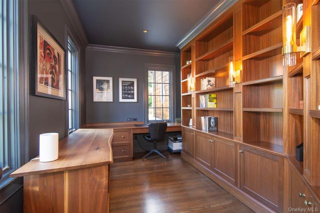 42 Summit Avenue, Bronxville, NY 10708