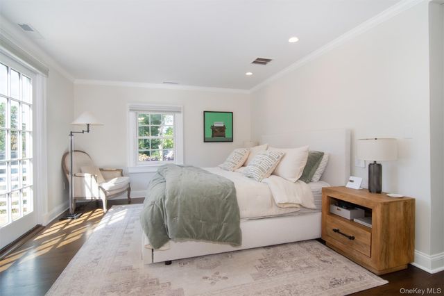 42 Summit Avenue, Bronxville, NY 10708