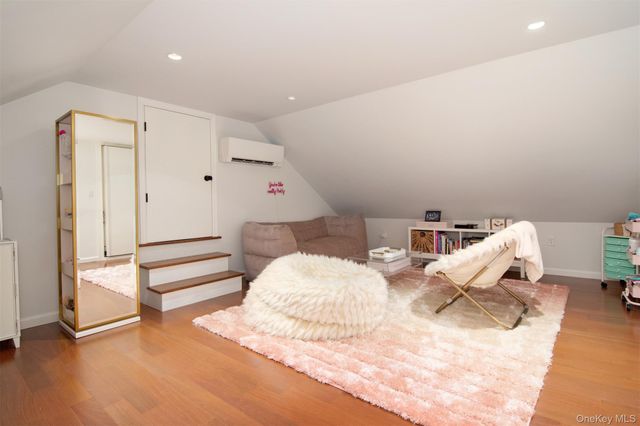 42 Summit Avenue, Bronxville, NY 10708