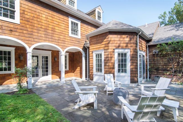 42 Summit Avenue, Bronxville, NY 10708