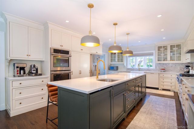 42 Summit Avenue, Bronxville, NY 10708