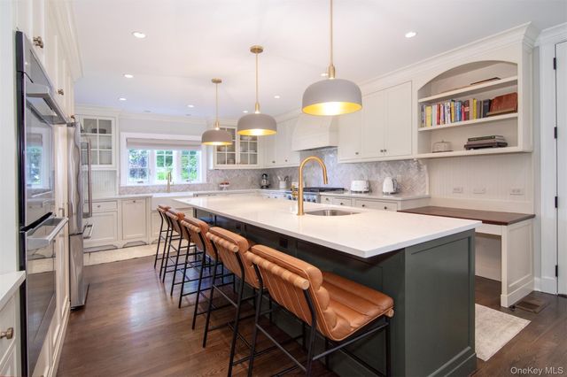 42 Summit Avenue, Bronxville, NY 10708