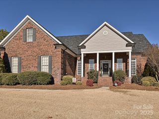 7900 Grimsby Circle, Harrisburg, NC 28075