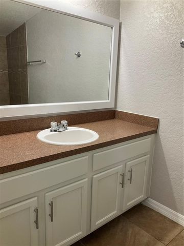 710 E JACKSON STREET, Kissimmee, FL 34744
