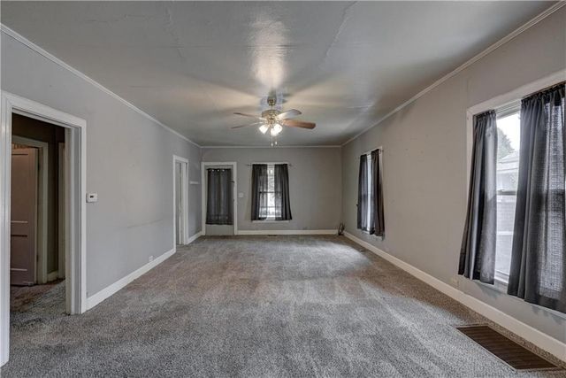 1310 E 7th Street, Pittsburg, KS 66762