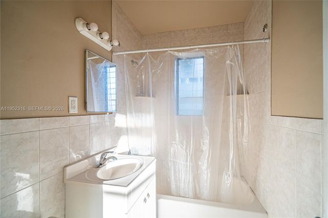 5196 NE 19th Ave, Pompano Beach, FL 33064