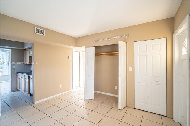 5196 NE 19th Ave, Pompano Beach, FL 33064