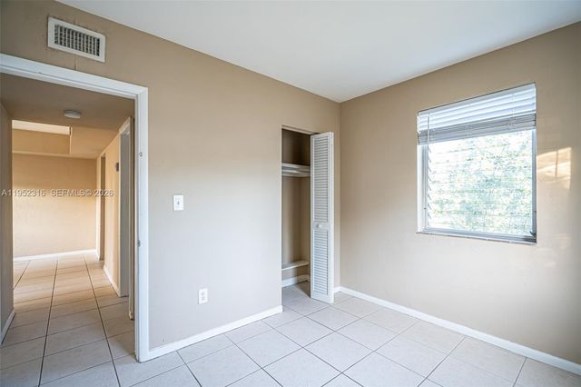 5196 NE 19th Ave, Pompano Beach, FL 33064