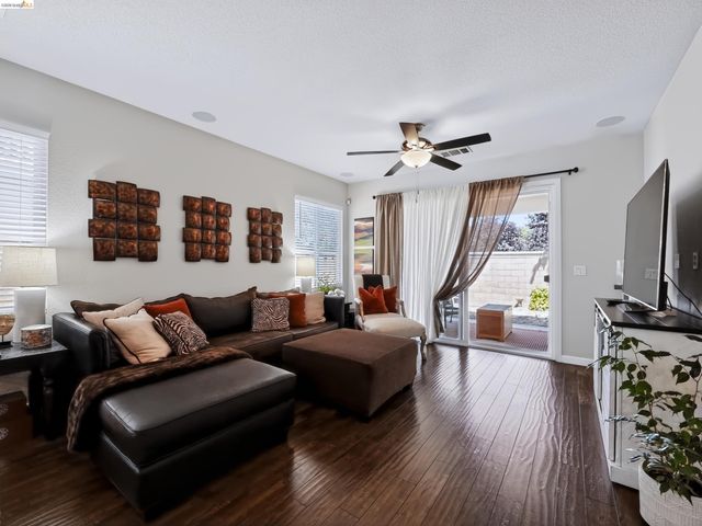 2130 Harborage Way, Oakley, CA 94561